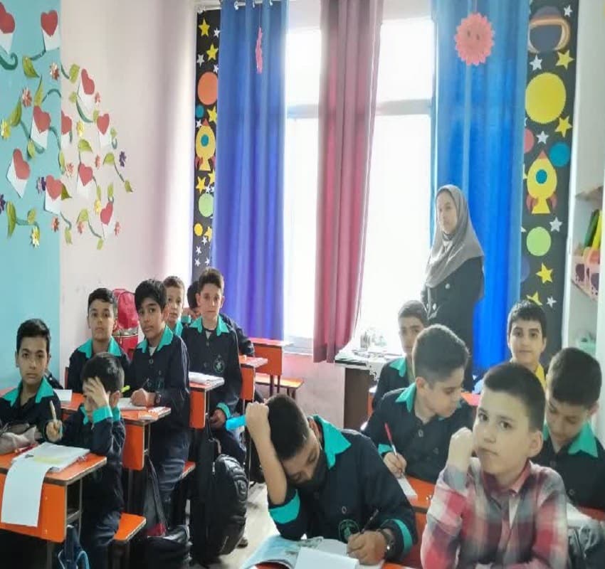 دبستان پسرانه مهارت محور بصیر